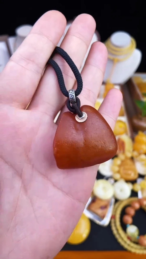 琥珀未镶嵌珠宝奇石柒月