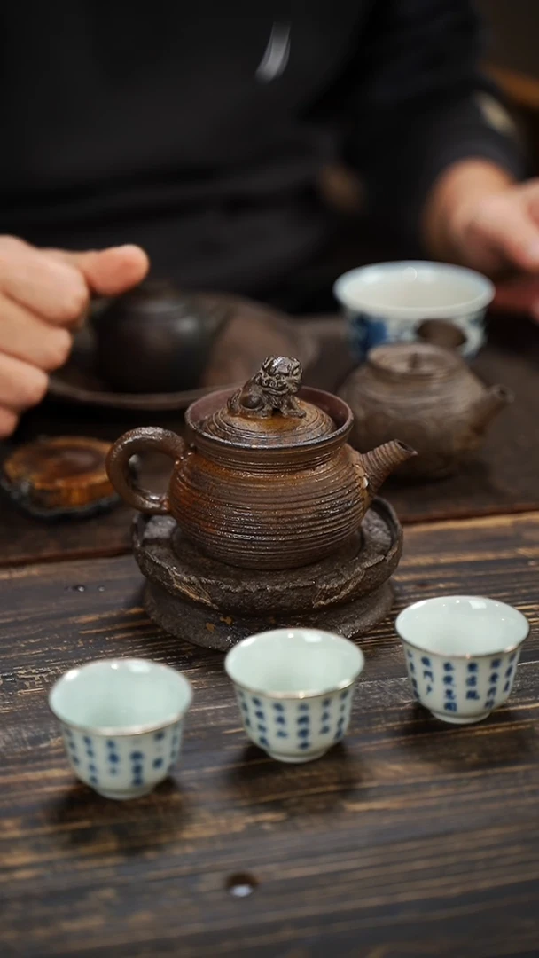 沐**风全手工制作  重工 南蛮 紫砂 狮子摘 正把壶  140cc