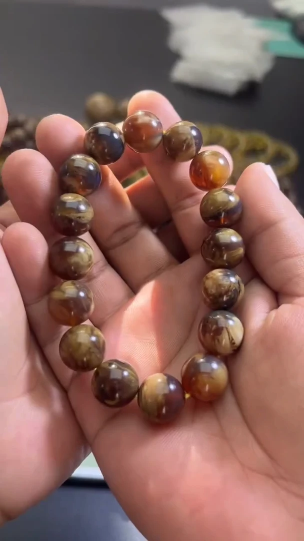 裸石琥珀未镶嵌72