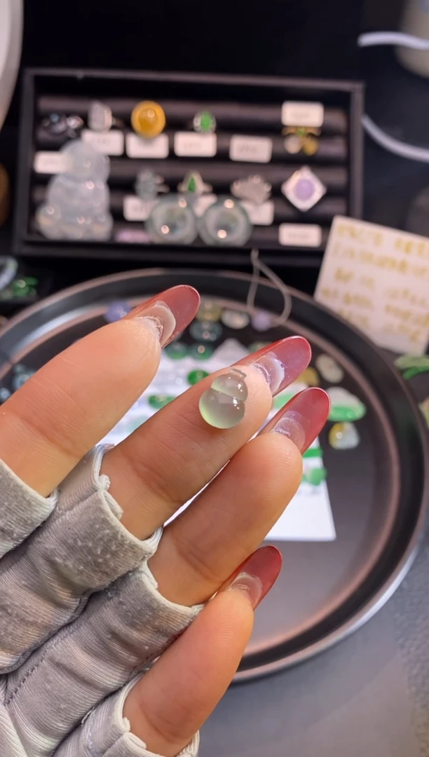【闪购商品】翡翠挂件未镶嵌葫芦