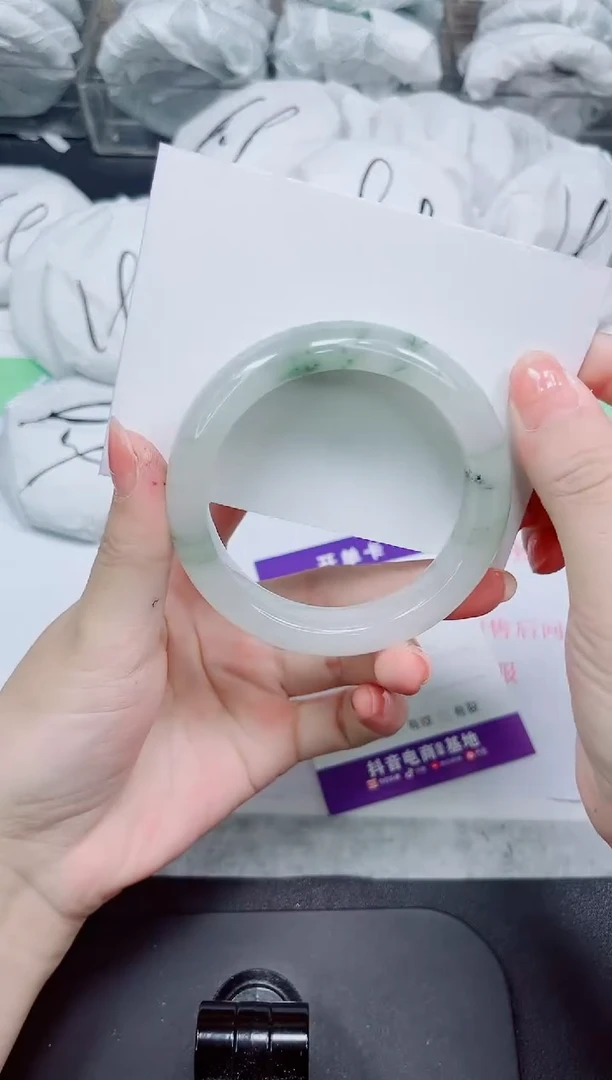 石英质玉手镯未镶嵌240-56