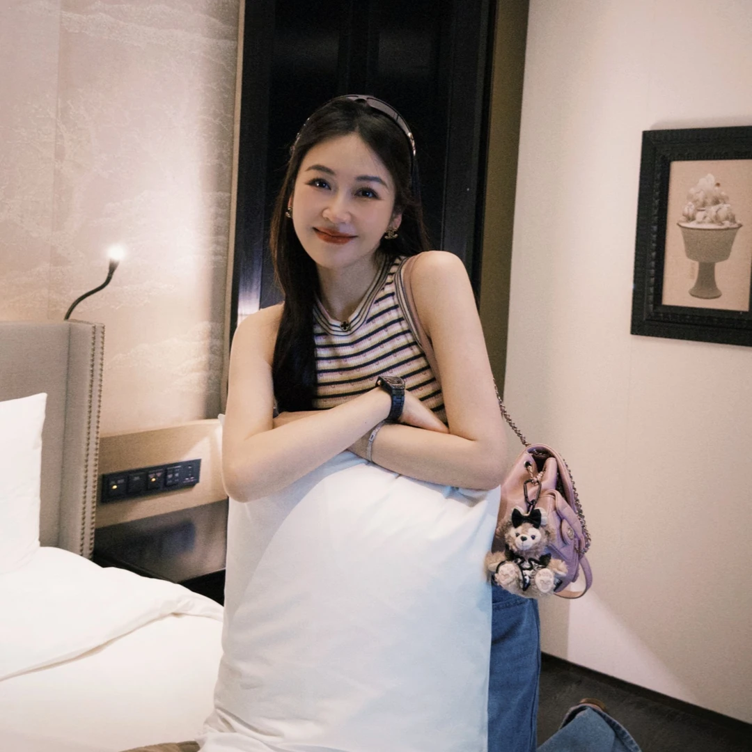 希娜 小晴空 韩系小香风甜粉条纹针织吊带背心