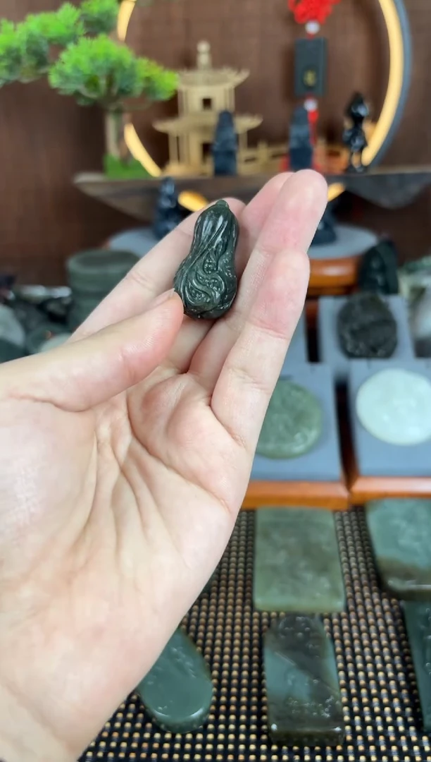 【闪购商品】和田玉颈饰未镶嵌1