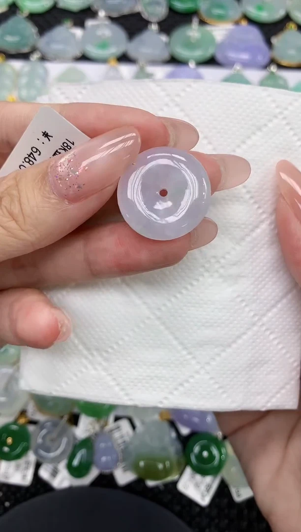 颈饰18K金镶嵌翡翠111111111