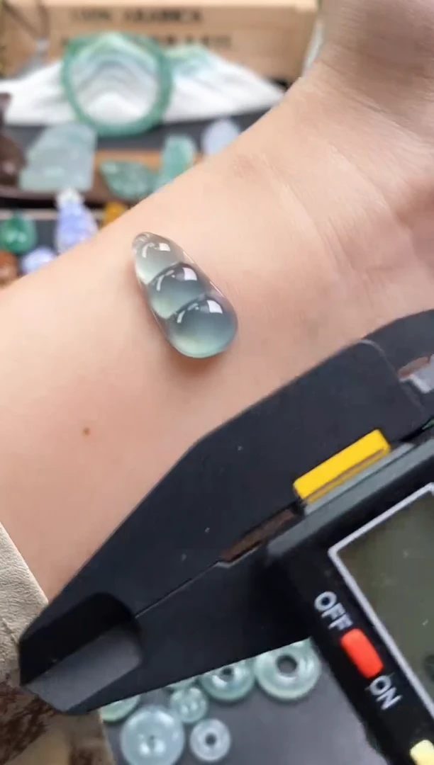 颈饰未镶嵌翡翠福豆