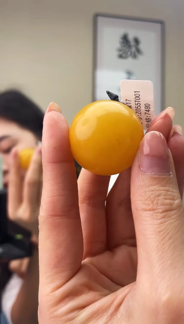 琥珀未镶嵌珠宝奇石T017假一罚十，多样性发一件