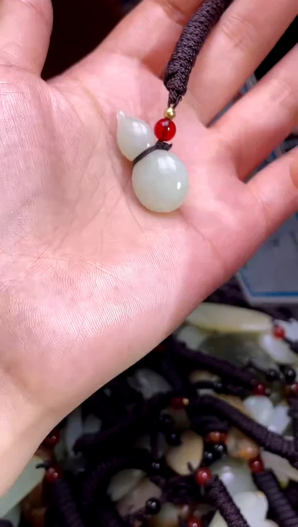 和田玉未镶嵌挂件1