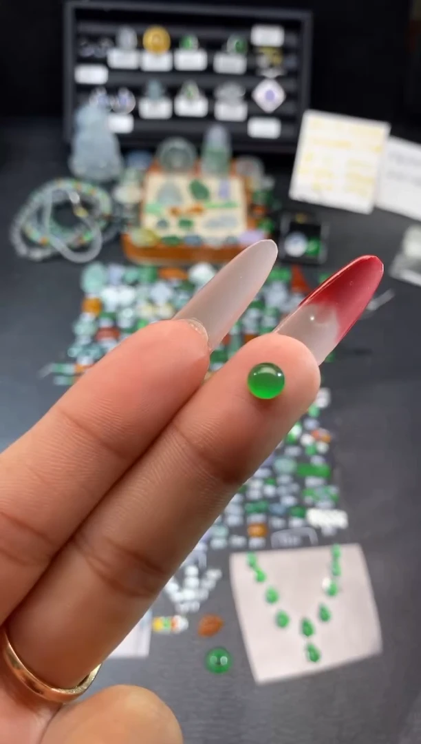 【闪购商品】翡翠挂件未镶嵌蛋面