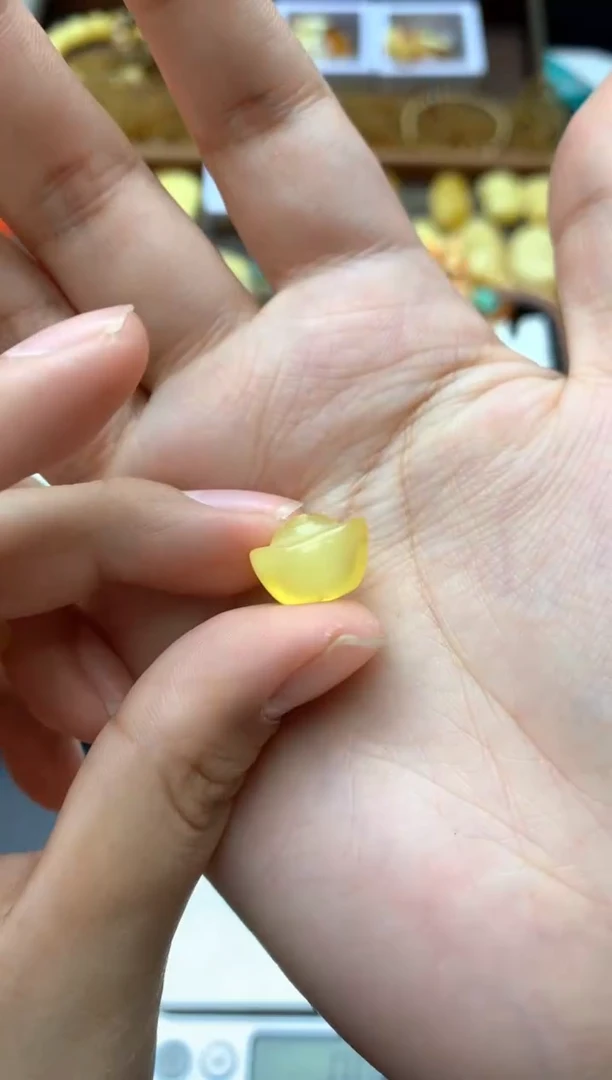 【闪购商品】琥珀珠宝奇石未镶嵌076琥珀蜜蜡小坑花粉介意勿拍