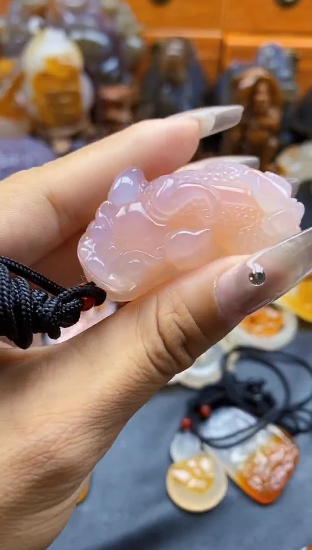 玛瑙/玉髓挂件未镶嵌可****能ll
