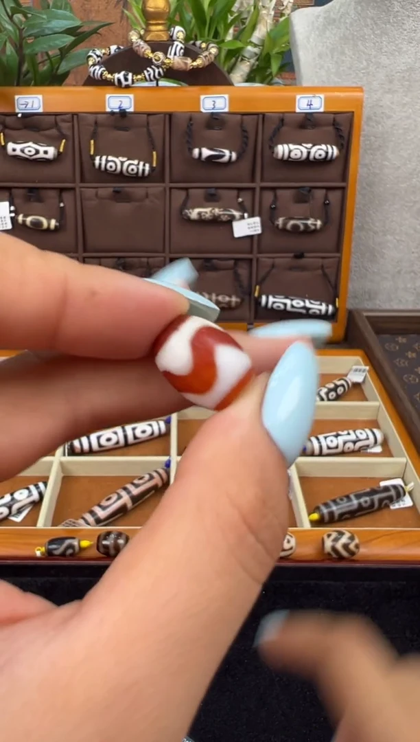 合金颈饰玛瑙/玉髓（覆膜）37.