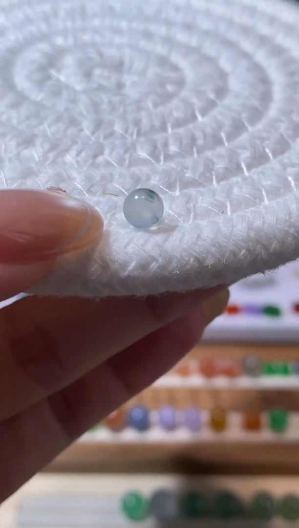 未镶嵌定制翡翠卡5.6珠珠     138+13