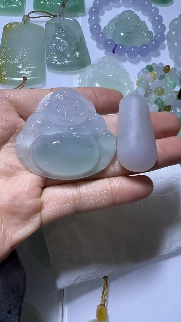 未镶嵌定制翡翠佛公