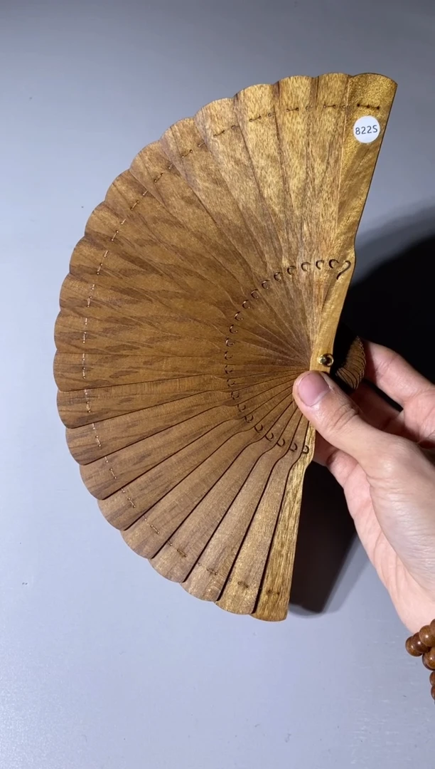 【闪购商品】金丝楠木雕822号15cm金丝楠木小叶桢楠扇子