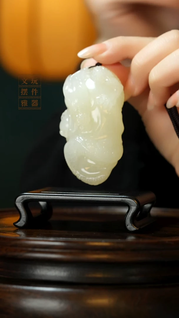 玉《龙腾四海》手把件摆件