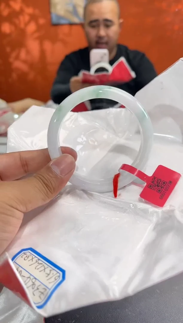 未镶嵌手镯翡翠翡翠手镯