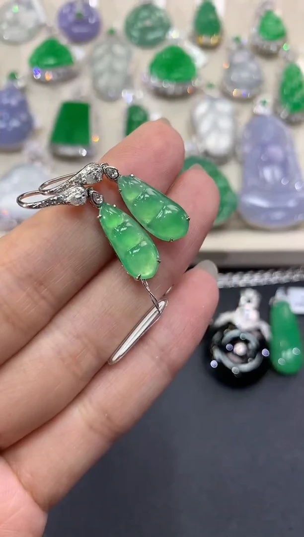 【闪购商品】翡翠耳饰18K金镶嵌q30