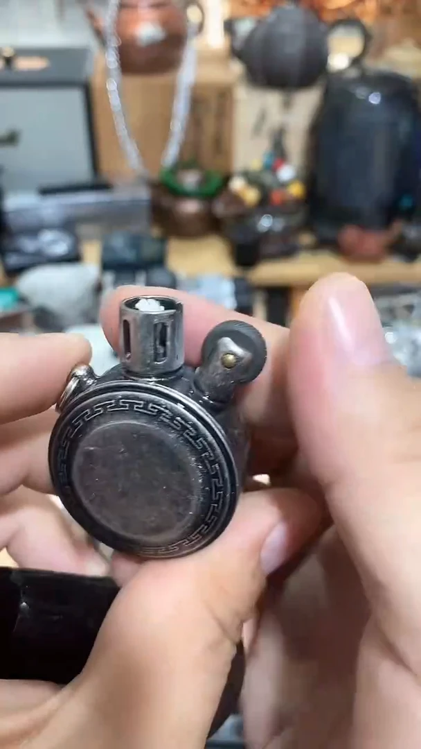 瓷片闪购商品  如图所示