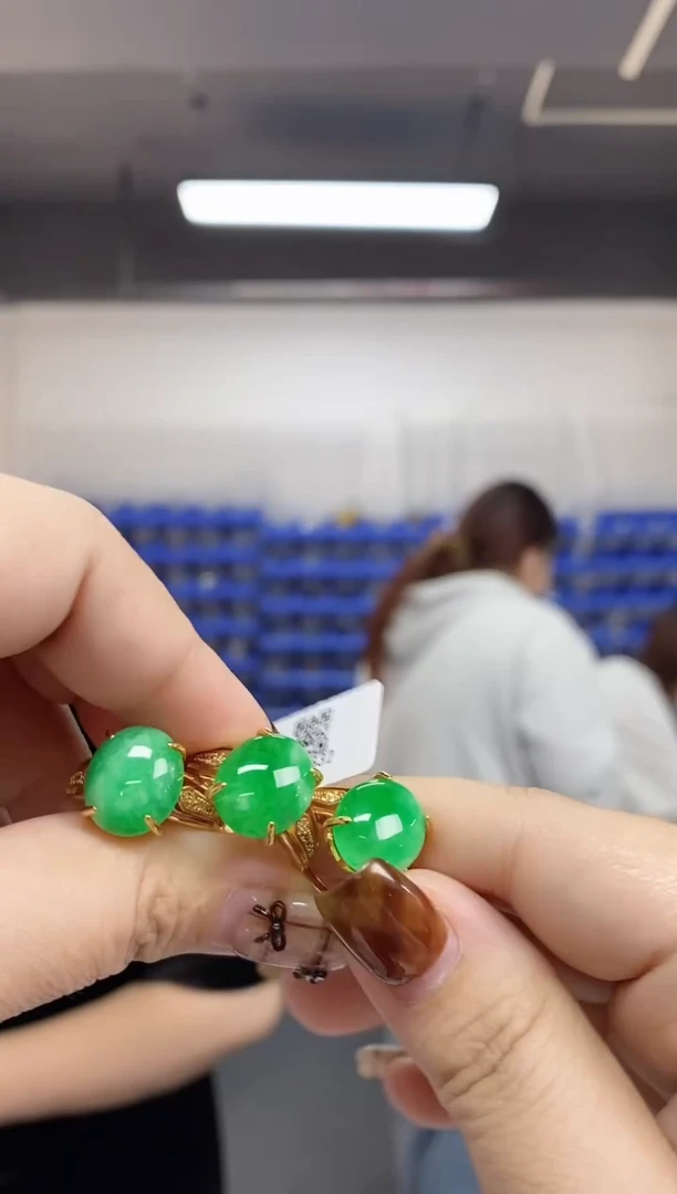 【闪购商品】翡翠戒指未镶嵌多样性发其一颜色微差