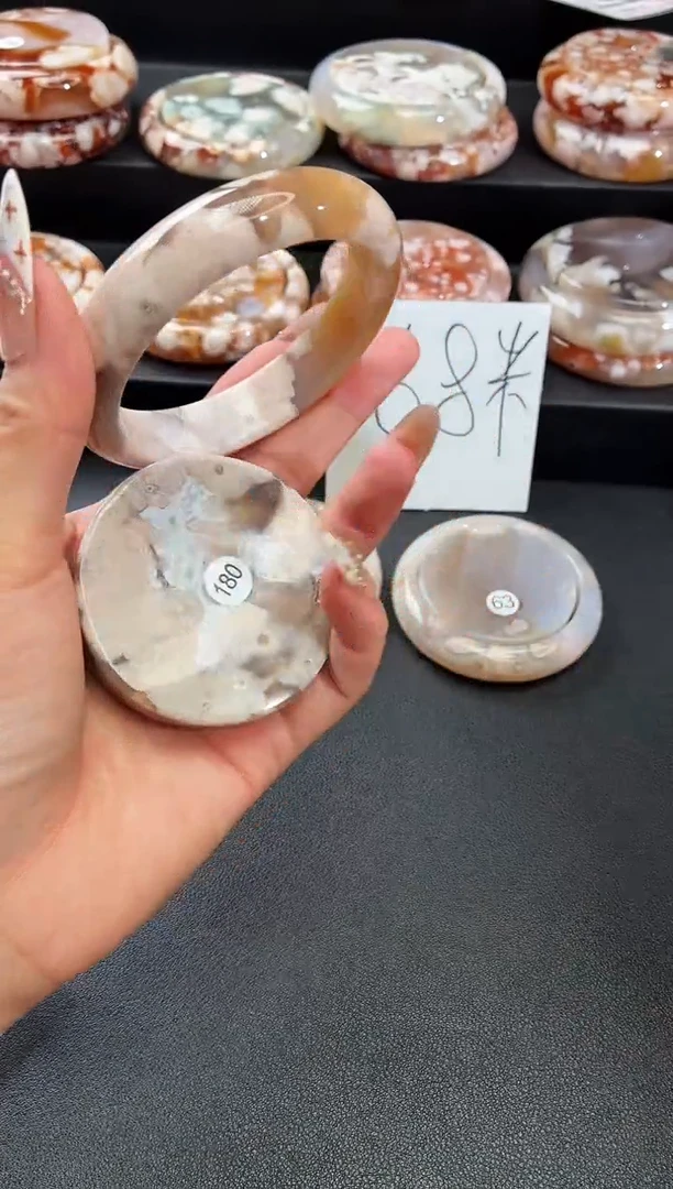 手镯玛瑙/玉髓未镶嵌石英质玉58圈57/58带（赠送镯心）