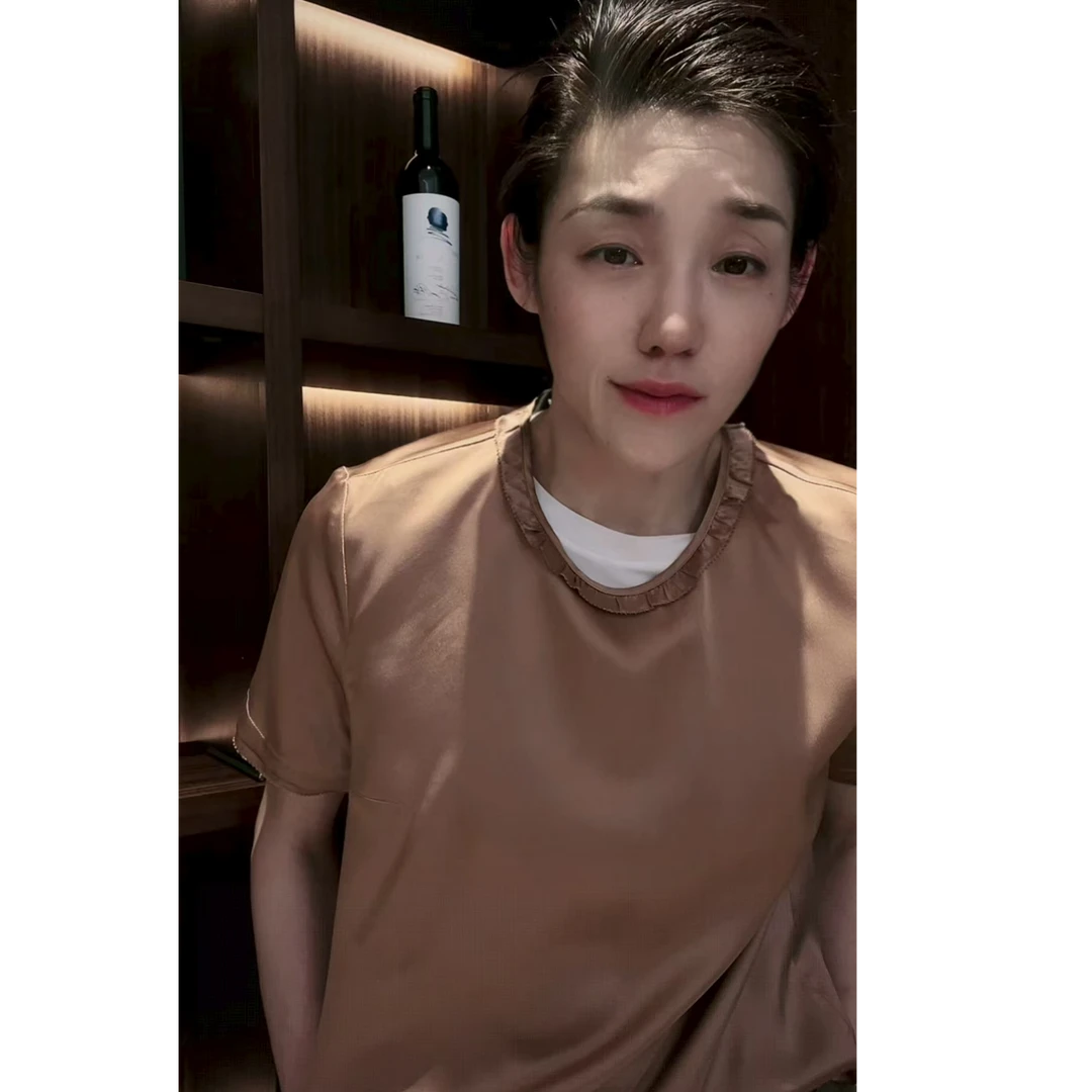 19 姆米 真丝圆领花边T恤 TX0246