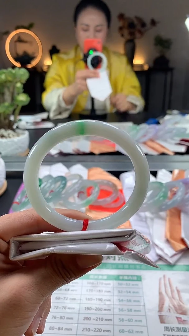 未镶嵌手镯翡翠天然缅甸A货翡翠手镯