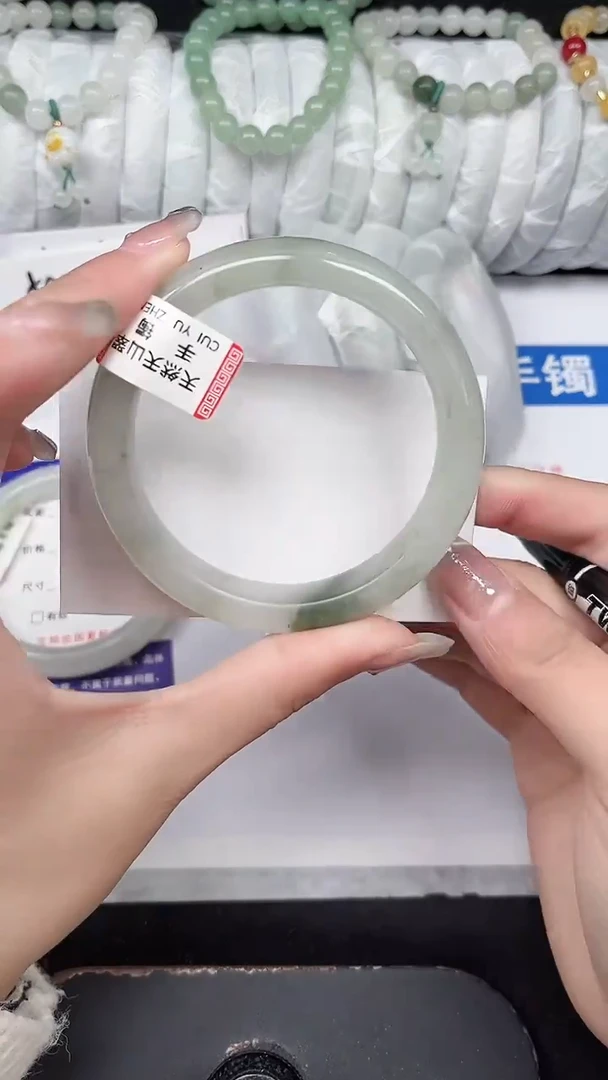 未镶嵌手镯石英质玉160-58/59