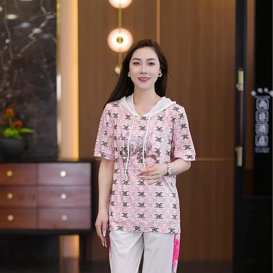 连帽中长款女性宽松型大码T恤2025夏新款短袖常规简约风文艺透气