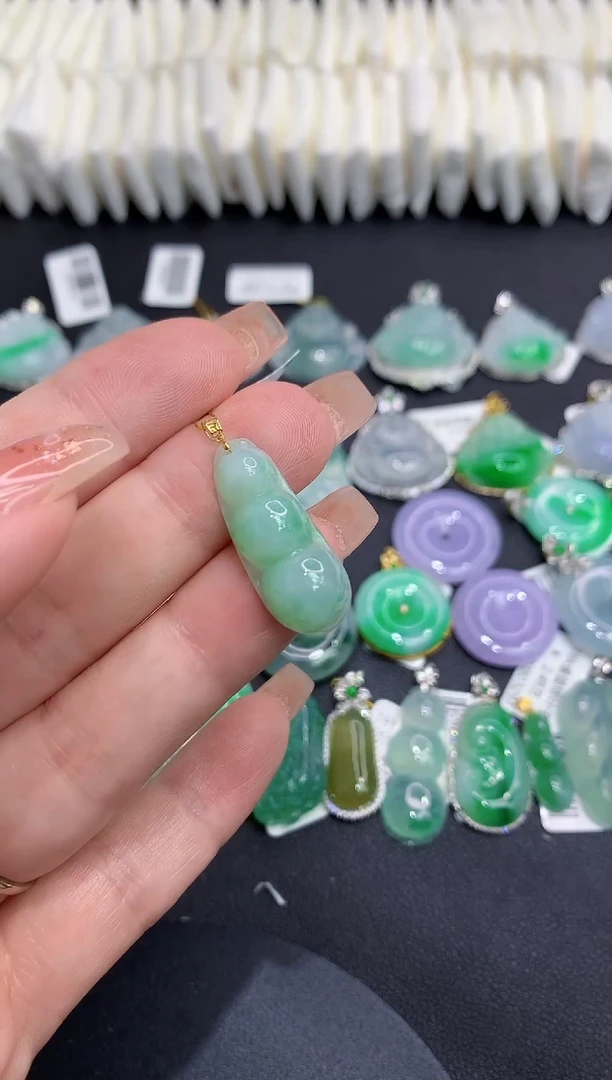 吊坠(不含链)18K金镶嵌翡翠111111111111