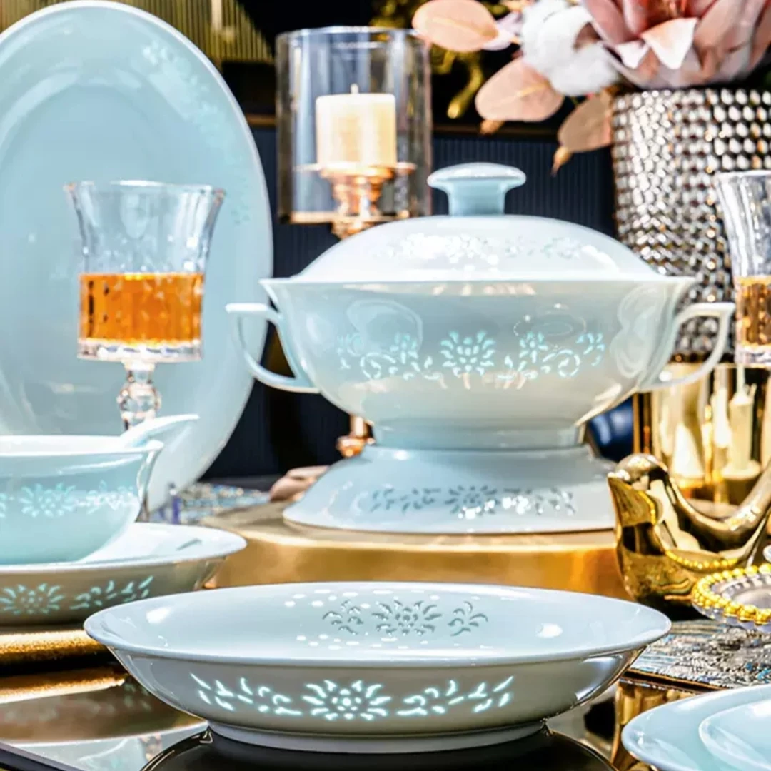 景德镇高温高白泥缠枝莲 青瓷玲珑 家用餐具套装送礼耐用好洗防烫