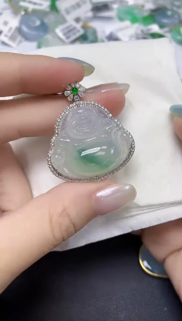 翡翠18K金镶嵌颈饰天然缅甸翡翠A货