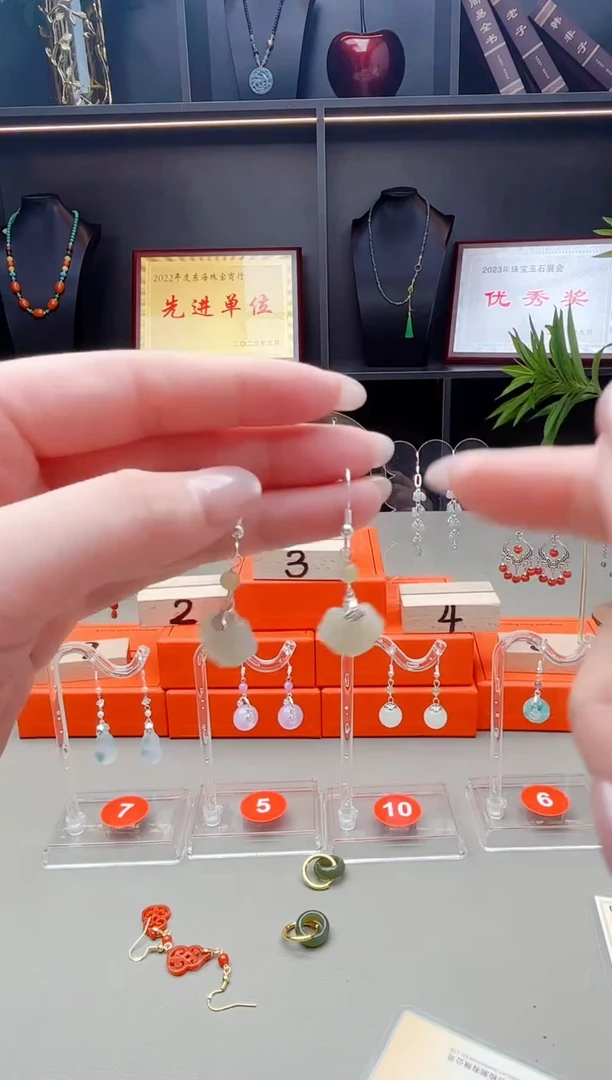 未镶嵌和田玉耳饰z11