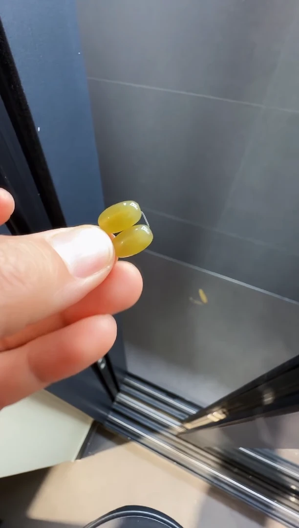 【闪购商品】翡翠耳饰未镶嵌00000680