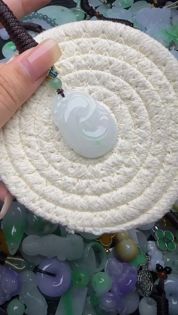 翡翠未镶嵌颈饰天然缅甸翡翠吊坠
