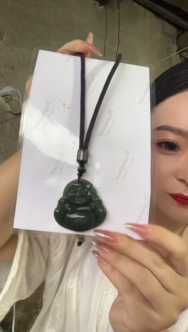 颈饰未镶嵌和田玉姜*媛随机发