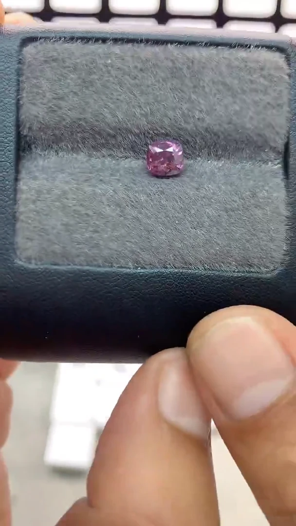 裸石未镶嵌尖晶石1.35克拉