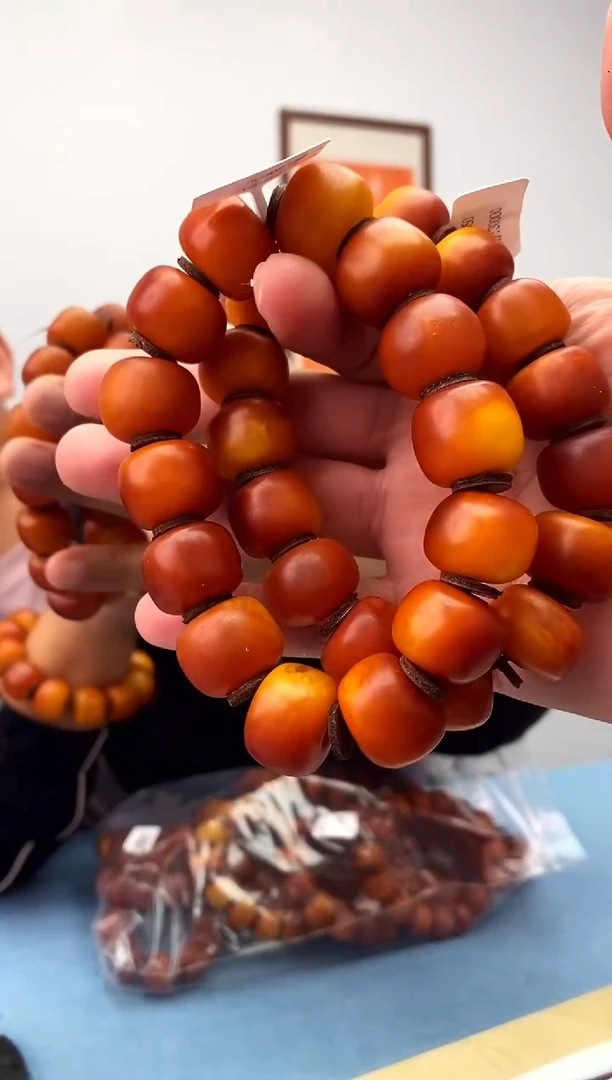 未镶嵌蜜蜡珠宝奇石多样性发一件半年后1.1倍回收