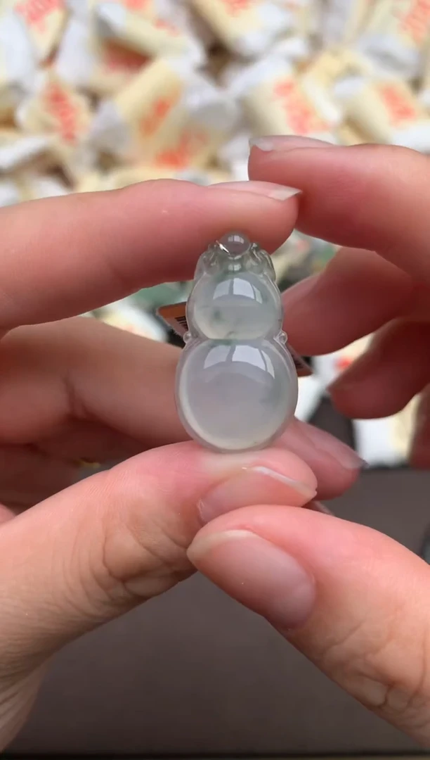 翡翠挂件未镶嵌—