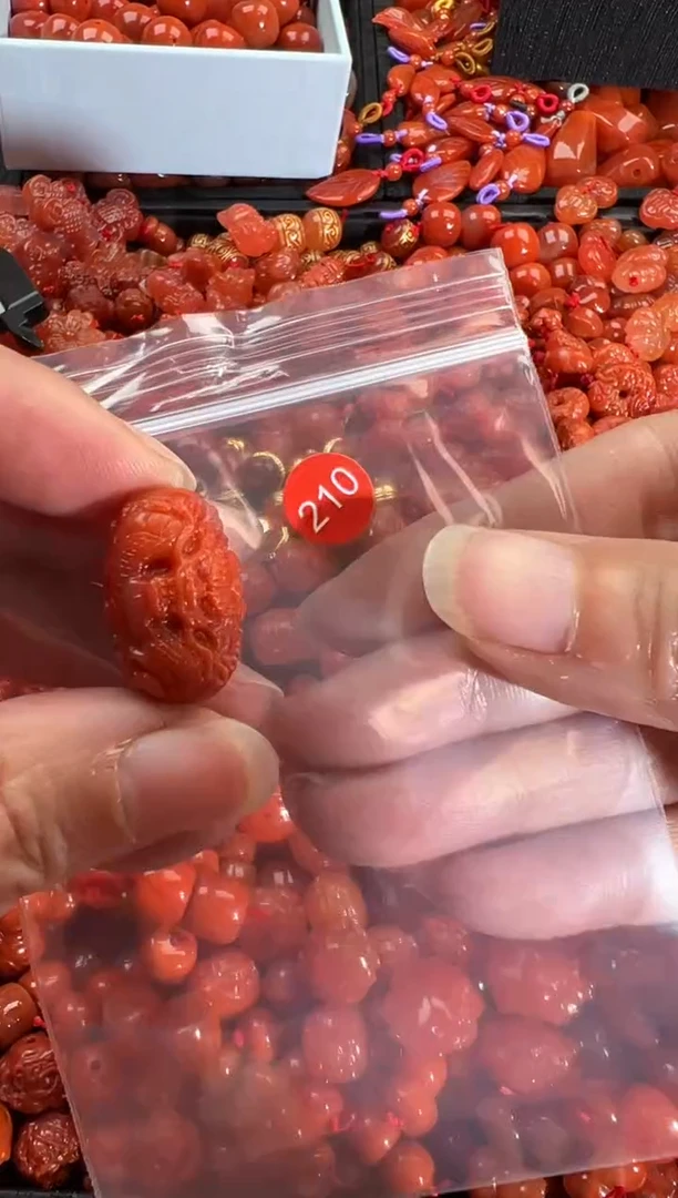 【闪购商品】南红玛瑙颈饰未镶嵌1