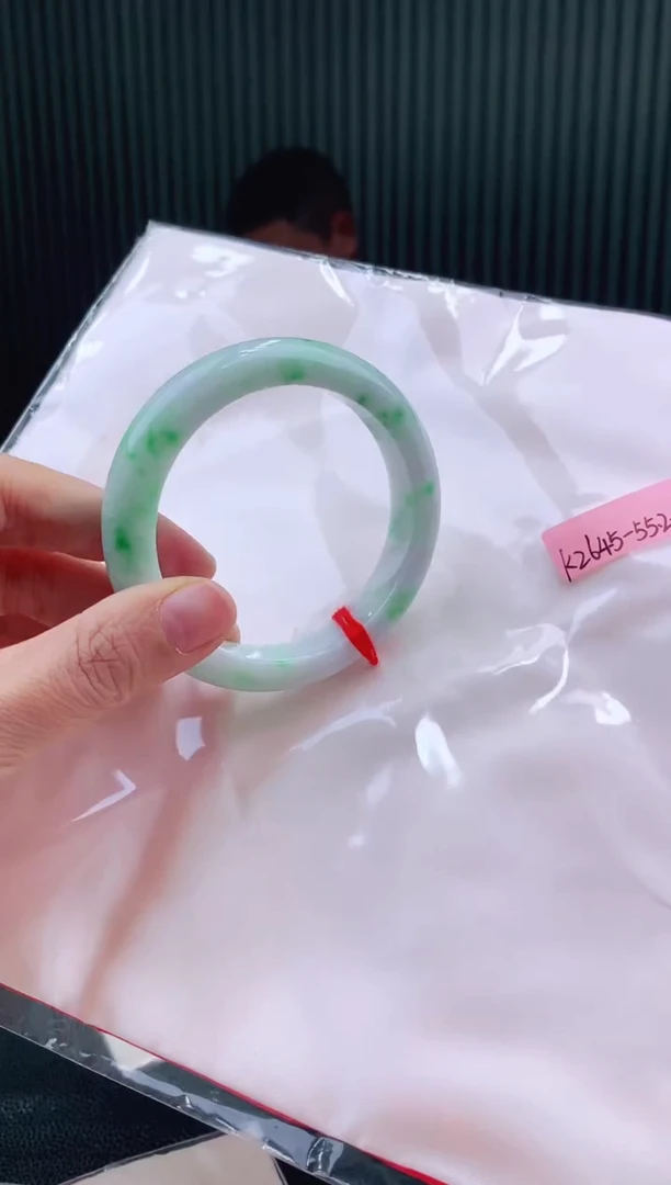 未镶嵌手镯翡翠55