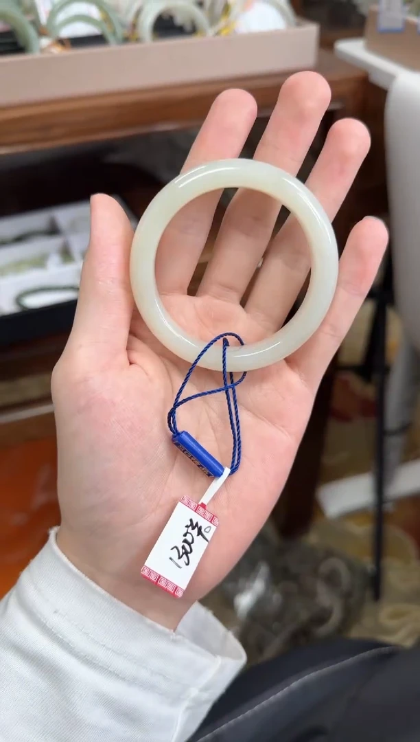 未镶嵌手镯和田玉52