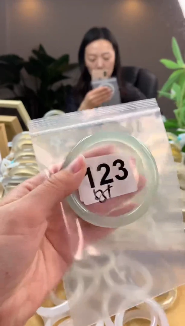 【闪购商品】玛瑙/玉髓手镯未镶嵌123