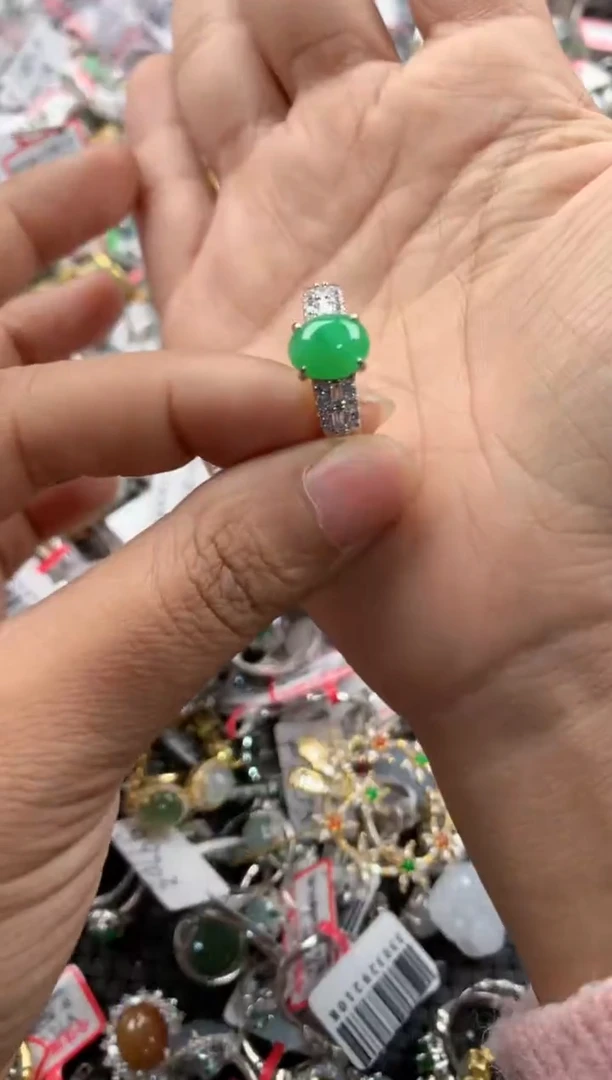 银S925镶嵌戒指翡翠6666    3