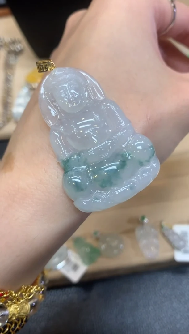 翡翠18K金镶嵌颈饰观音【无服务费】排队