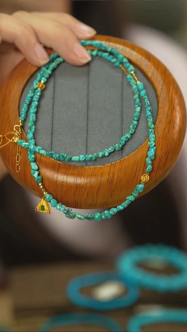 18K金镶嵌绿松石项链多样性发一