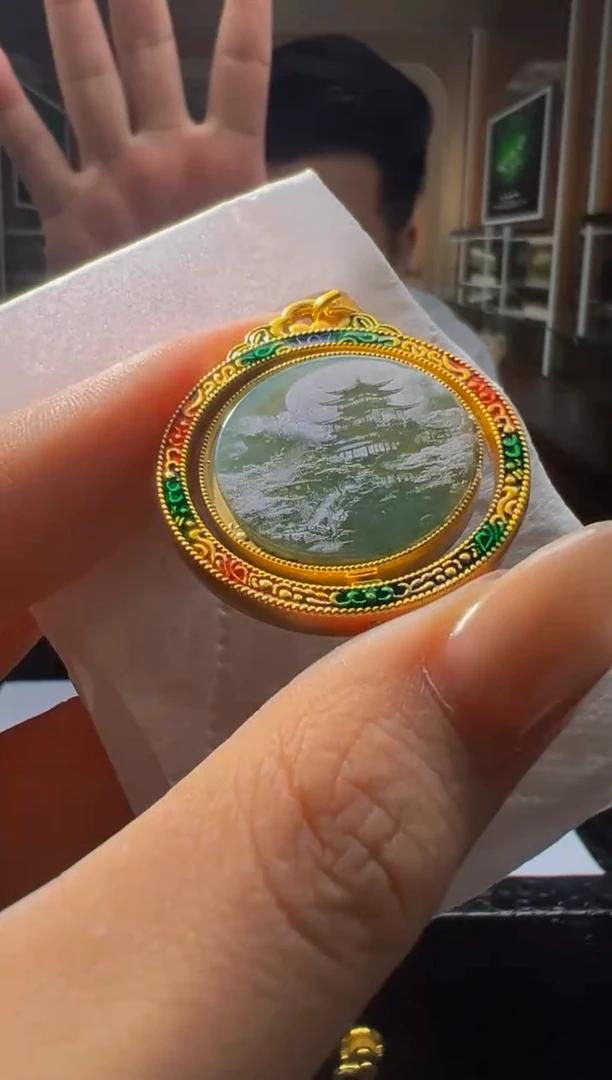 翡翠未镶嵌颈饰0298150170