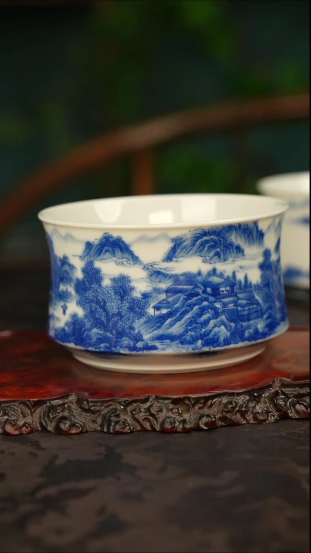 青花手绘山水主人杯