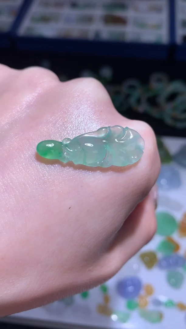 未镶嵌定制翡翠年年有余