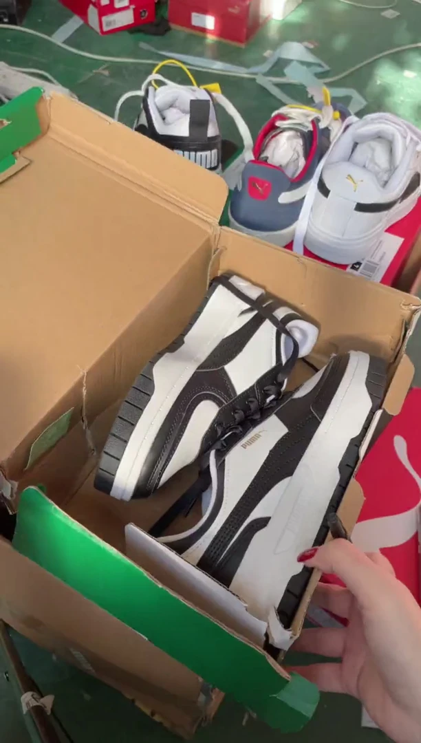 彪马时尚休闲运动鞋37M  NN20