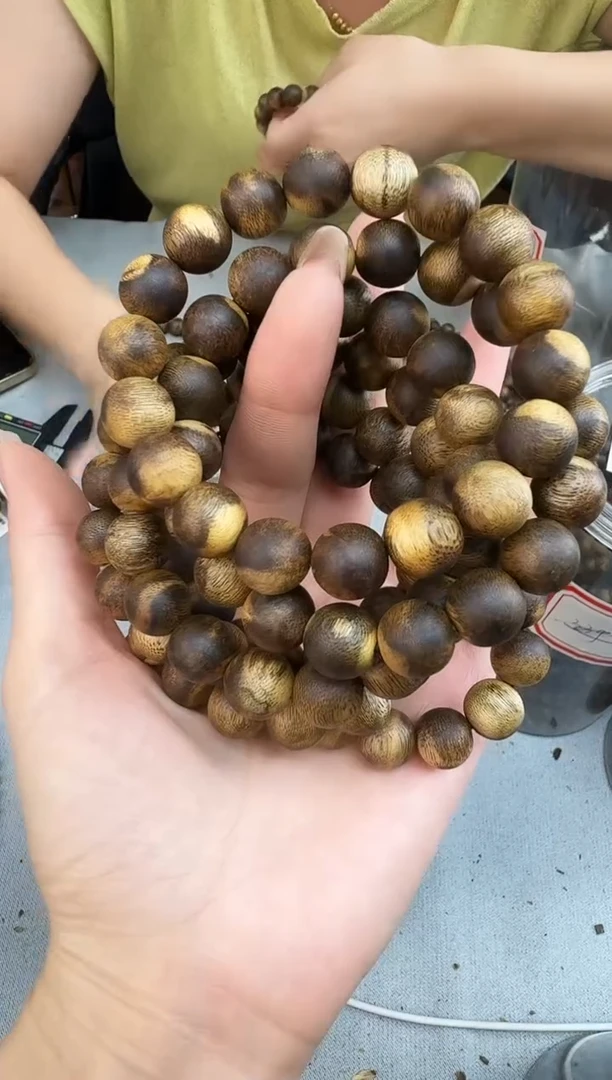 沉香手串悲***?1212紫棋圆珠单圈多样性发一